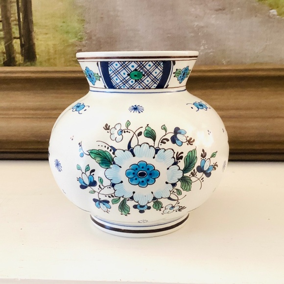 Vintage Authentic Royal Delft Blue Vase Signed Dated Porcelain Hand Painted - Picture 1 of 14